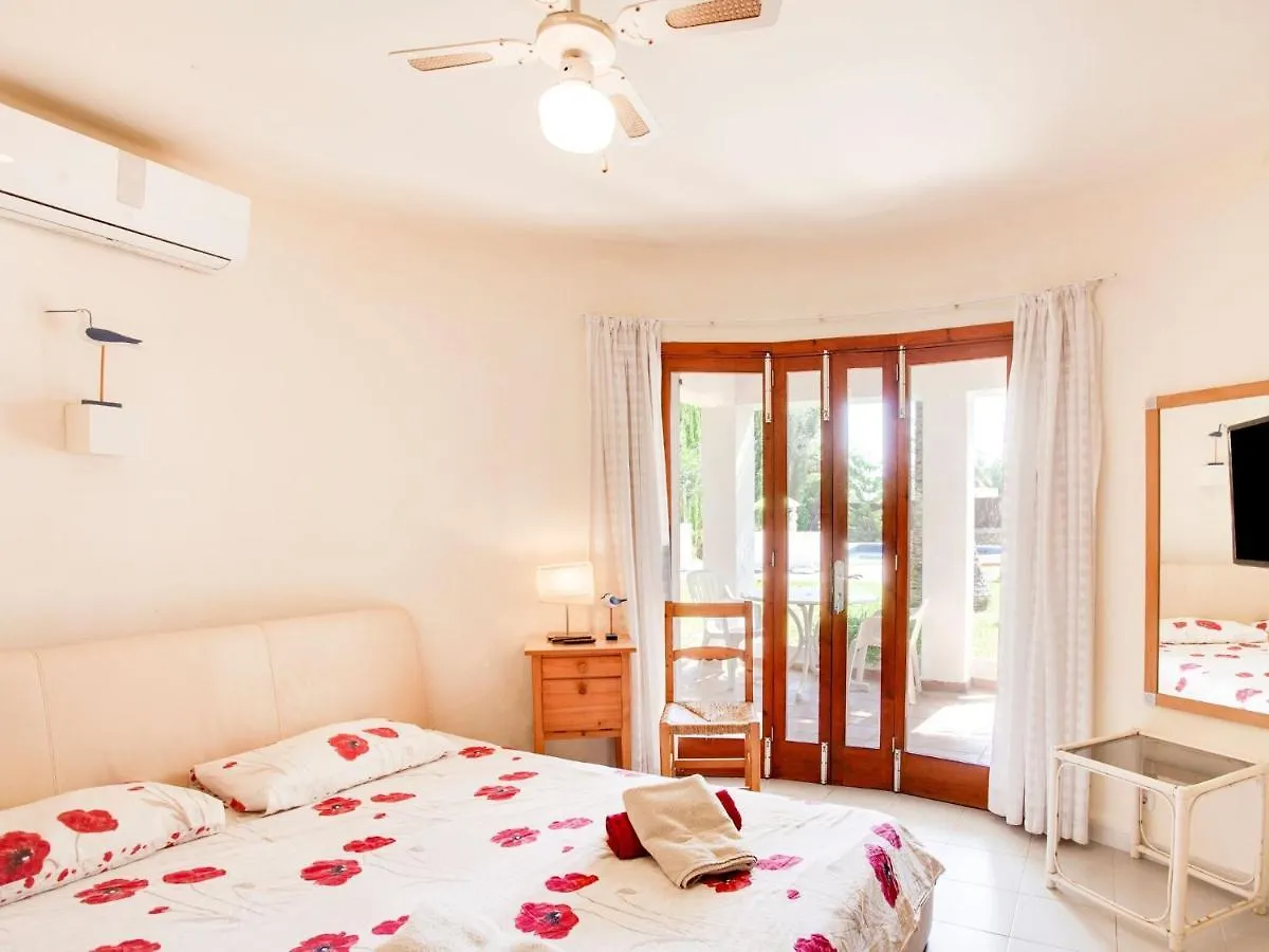 Elegant Holiday Home In Cala D Or With Swimming Pool Cala d'Or