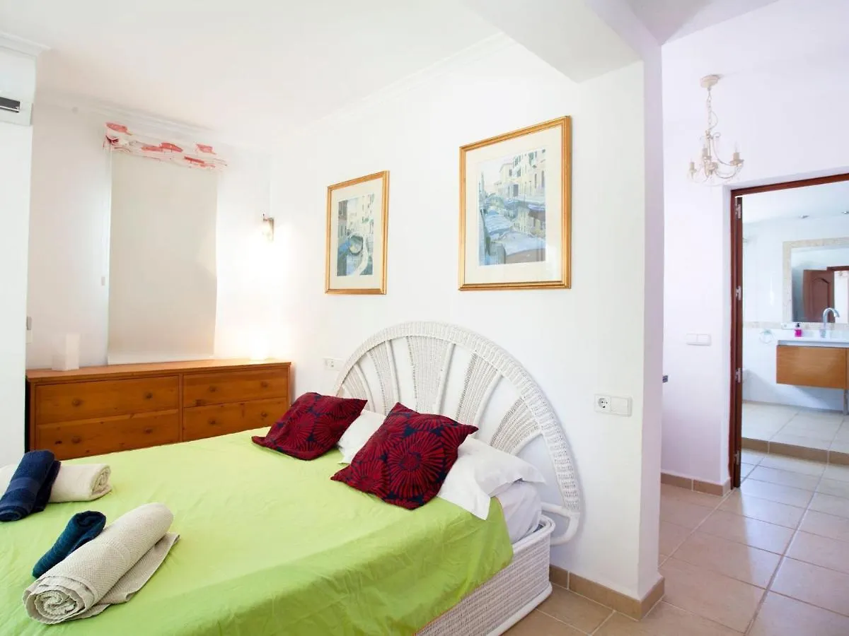 Elegant Holiday Home In Cala D Or With Swimming Pool Cala d'Or  0*, Cala d'Or (Mallorca)